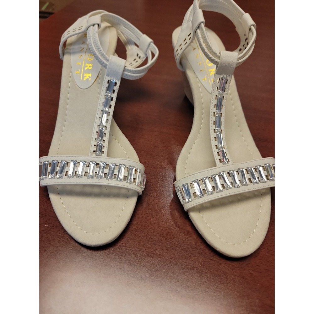 New York Transit Women's T-Strap Wedge Sandal White Sz 8.5 Classic
